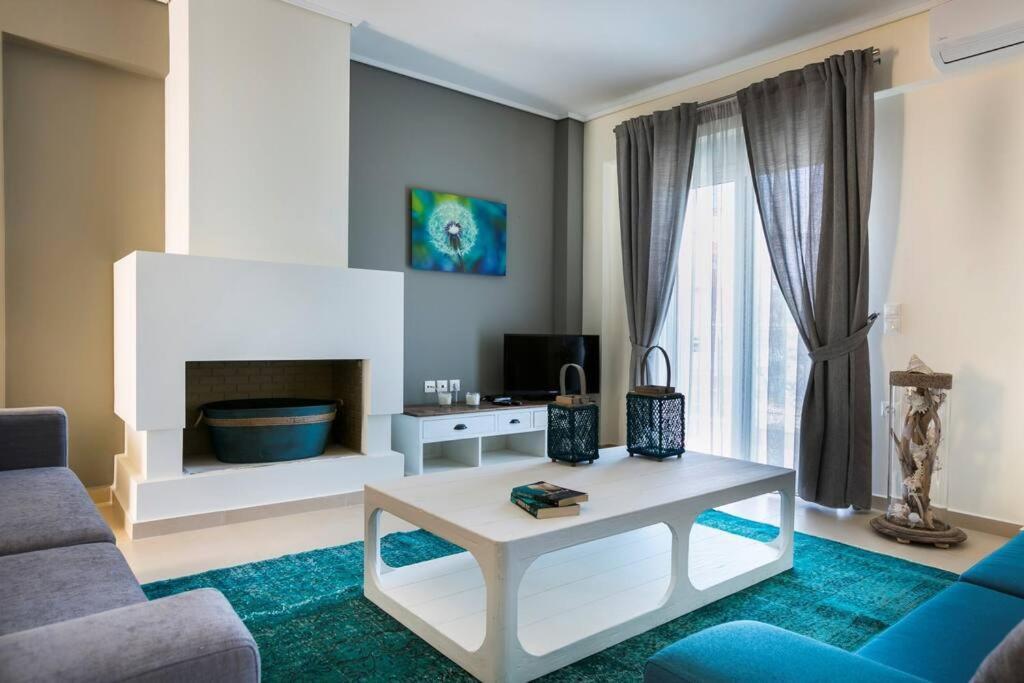 Eucalyptus Suite Sea View Karavomylos Buitenkant foto